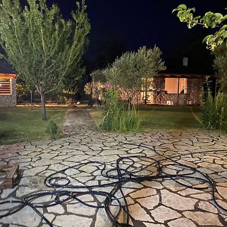 Το Πετρινο Σπιτι Του Καστρη! Με Θεα Τα Μετεωρα Villa Kalampáka Luaran gambar